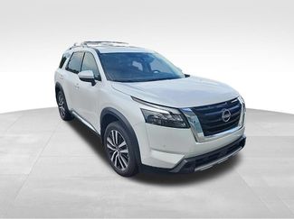 Used 2025 Nissan Pathfinder Platinum w/ Cargo Package AWD/4WD 360° Tour