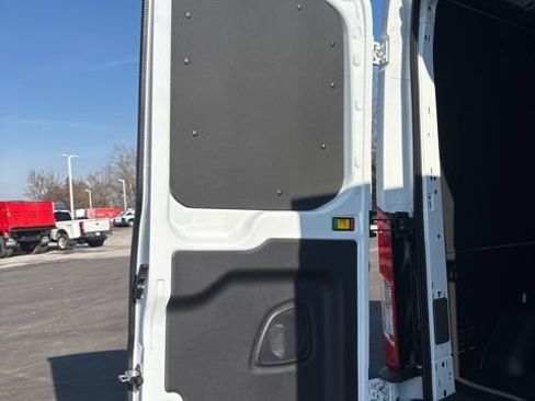 New 2026 Ford Transit 250 148 Medium Roof w/ Load Area Protection Package RWD image 11