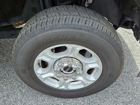 Used 2025 Ford F250 XLT AWD/4WD image 15