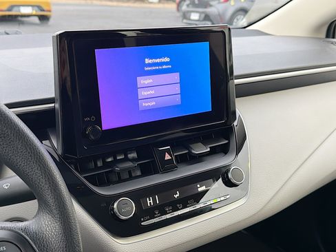 Used 2023 Toyota Corolla LE w/ LE Convenience Package image 9