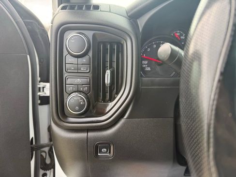 Used 2020 Chevrolet Silverado 1500 Custom w/ Custom Value Package image 32