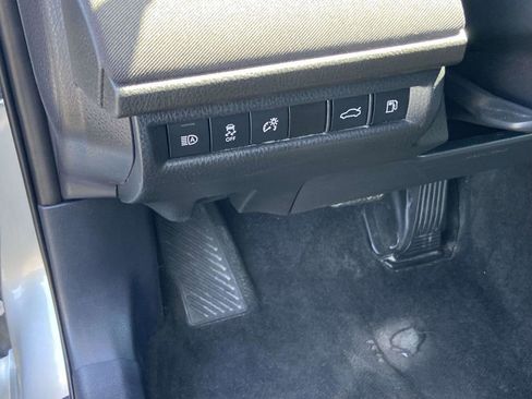 Used 2025 Toyota Camry LE image 19