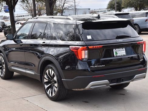 Certified 2025 Ford Explorer Platinum w/ LUX Leather Package image 10