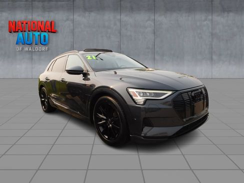 Used 2021 Audi e-tron Premium w/ Convenience Plus Package AWD/4WD image 1