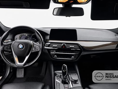 Used 2018 BMW 530e w/ Premium Package 2 RWD image 8