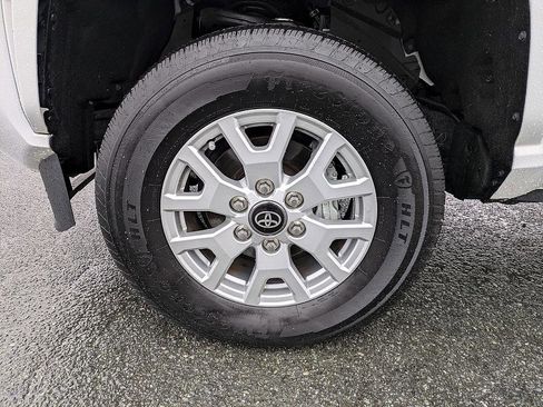 Used 2024 Toyota Tacoma SR image 10