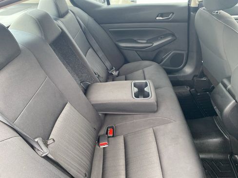 Used 2022 Nissan Altima 2.5 SV image 11