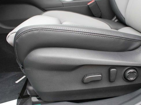 New 2025 Subaru Outback Limited image 19