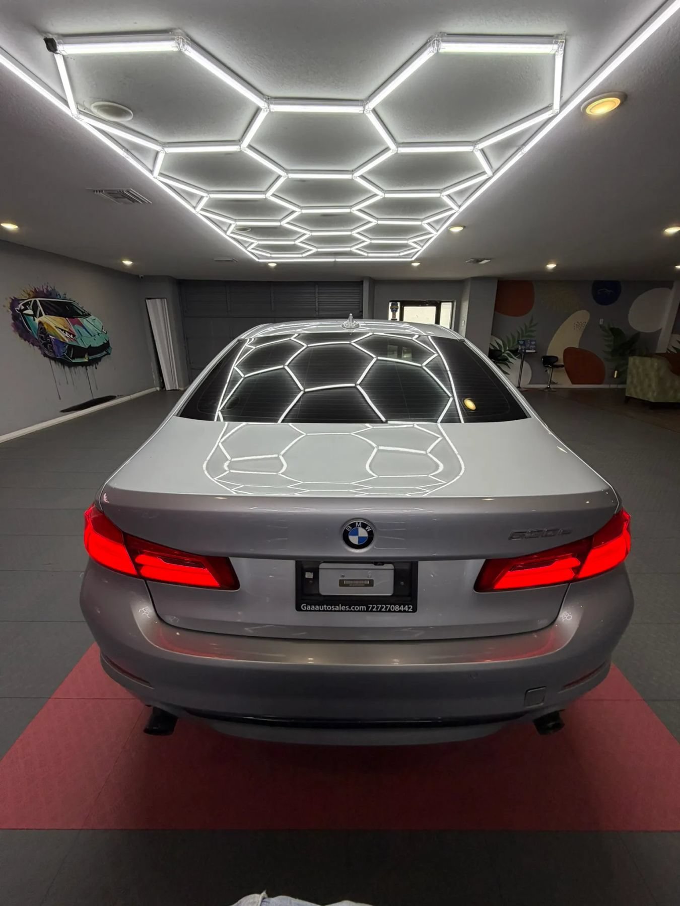 Used 2018 BMW 530e w/ Premium Package 2 RWD image 4