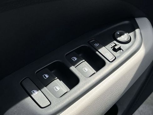 New 2026 Hyundai Venue SEL FWD image 12