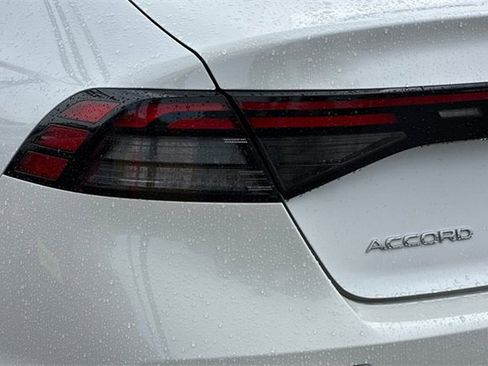 Certified 2023 Honda Accord EX image 28