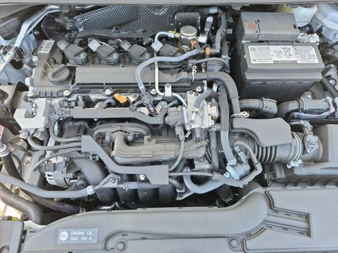 Used 2025 Toyota Corolla SE w/ SE Premium Package FWD image 23