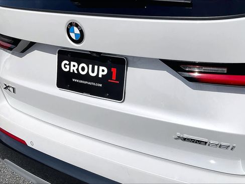 Used 2024 BMW X1 xDrive28i w/ Premium Package image 9