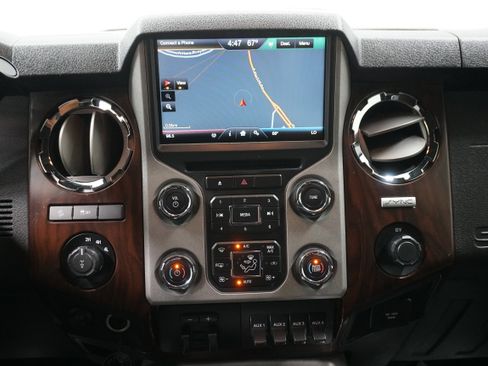 Used 2015 Ford F250 Lariat w/ Lariat Ultimate Package image 16