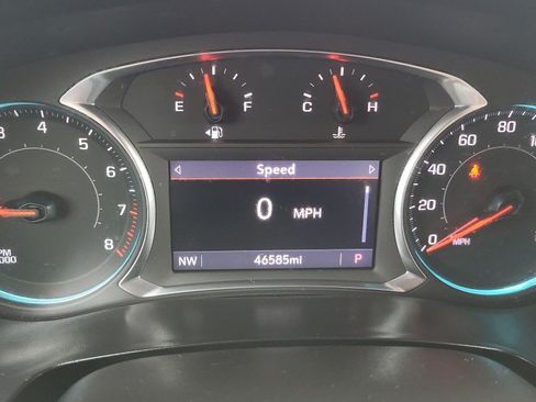 Used 2021 Chevrolet Traverse LT FWD image 31