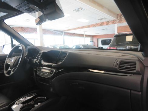 Used 2019 Honda Passport Touring image 29
