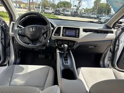 Used 2020 Honda HR-V LX image 36