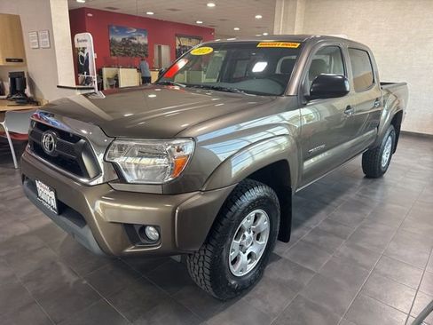 Used 2012 Toyota Tacoma PreRunner image 5