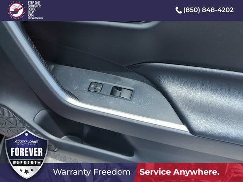 Used 2019 Toyota RAV4 XLE FWD image 34