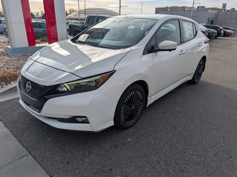 Used 2023 Nissan Leaf SV Plus image 2