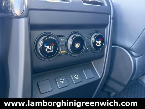 Used 2025 Land Rover Defender 110 image 34