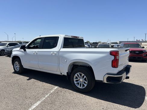 Used 2022 Chevrolet Silverado 1500 LT w/ Z71 Off-Road Package AWD/4WD image 3