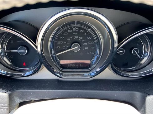 Used 2010 Lincoln MKT 2WD image 18