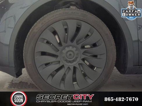 Used 2024 Tesla Model Y Long Range AWD/4WD image 13
