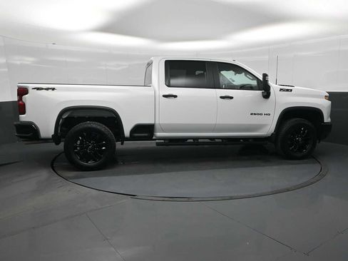New 2026 Chevrolet Silverado 2500 Custom w/ Custom Value Package image 9