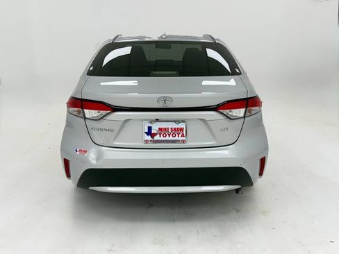 Used 2021 Toyota Corolla LE FWD image 39