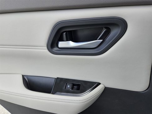 New 2026 Nissan Rogue SV w/ SV Premium Package image 8