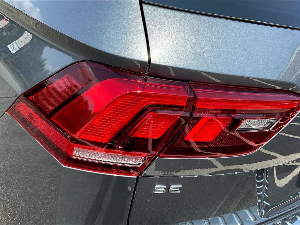 Used 2023 Volkswagen Tiguan SE AWD/4WD image 23