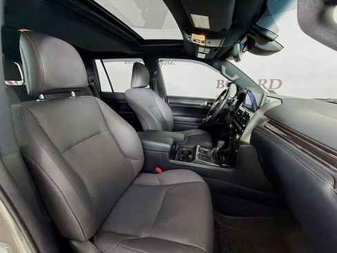 Used 2023 Lexus GX 460 Premium AWD/4WD image 35