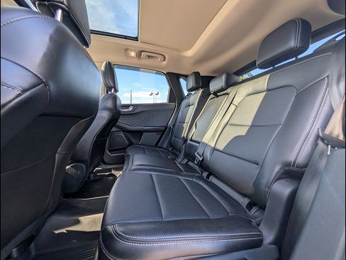 Used 2020 Ford Escape Titanium w/ Titanium Premium Package 2.0 AWD/4WD image 32