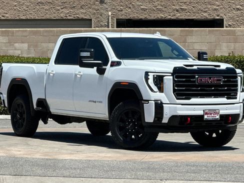 Certified 2025 GMC Sierra 2500 AT4 AWD/4WD image 2