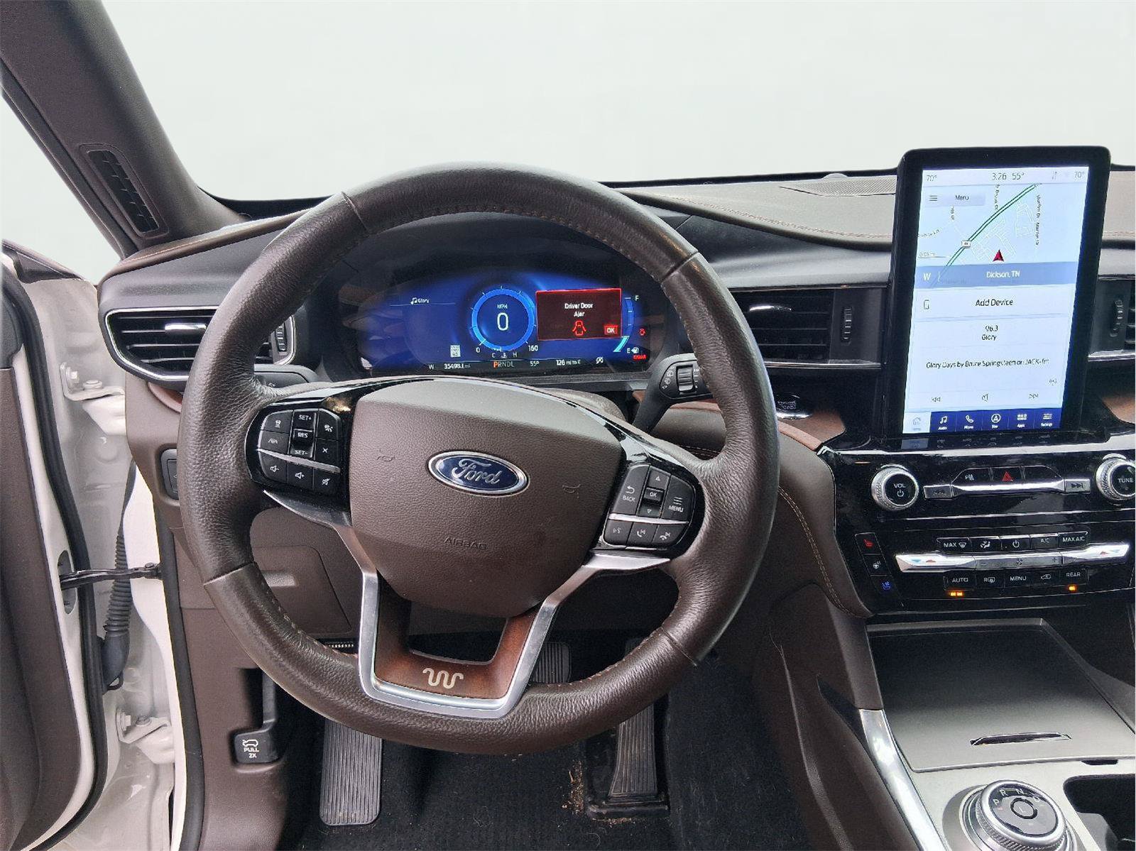 Used 2024 Ford Explorer King Ranch w/ Technology Package RWD image 17