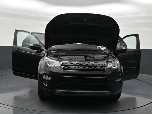 Used 2018 Land Rover Discovery Sport SE AWD/4WD image 35