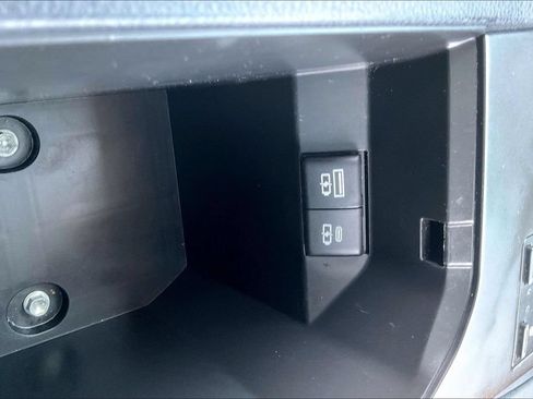 Used 2024 Toyota Camry XLE FWD image 16