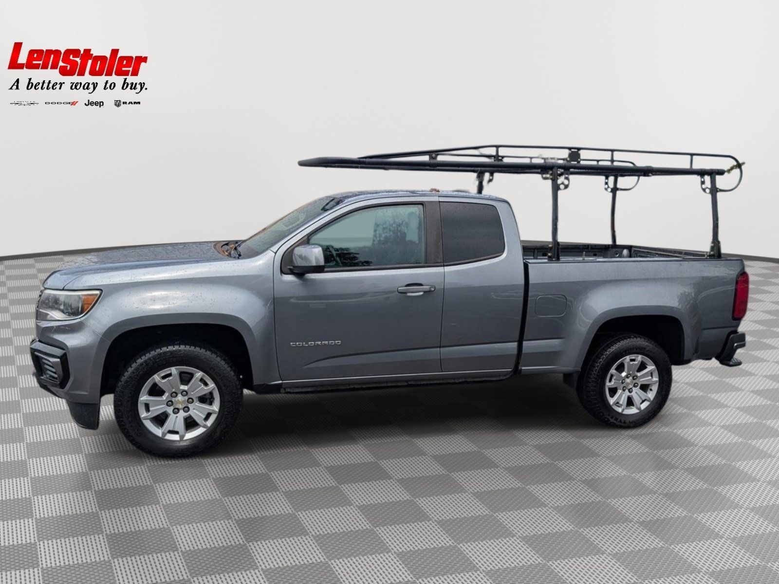 Used 2022 Chevrolet Colorado LT RWD image 2