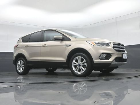 Used 2017 Ford Escape SE AWD/4WD image 52
