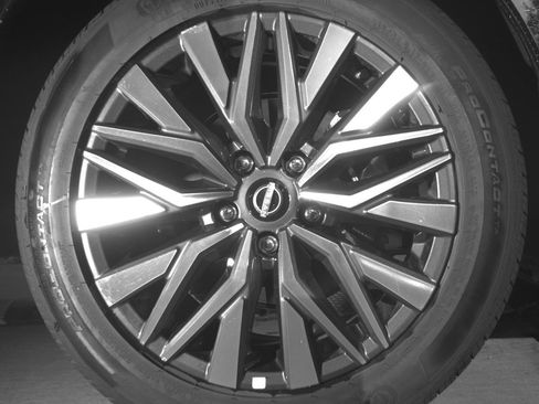 Used 2025 Nissan Altima 2.5 SV image 15