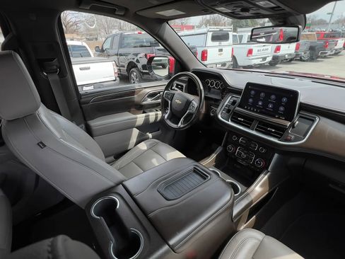 Used 2021 Chevrolet Tahoe LT w/ LT Signature Package image 29