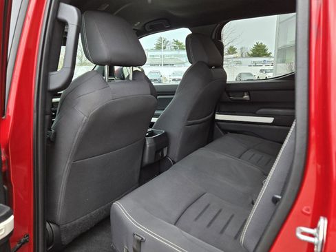 Used 2024 Toyota Tacoma TRD Off-Road AWD/4WD image 17