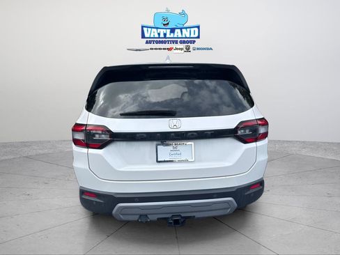 Used 2025 Honda Pilot EX-L image 4