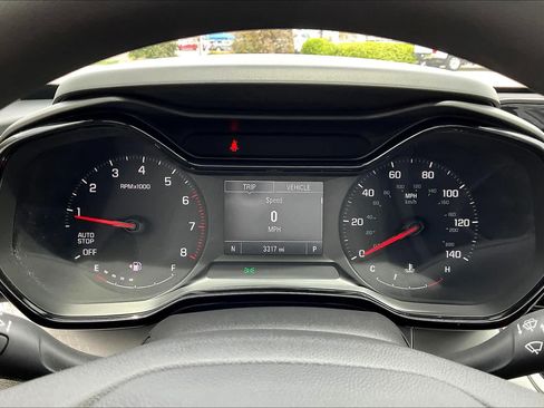 Used 2024 Chevrolet Trax LS w/ LS Convenience Package FWD image 25