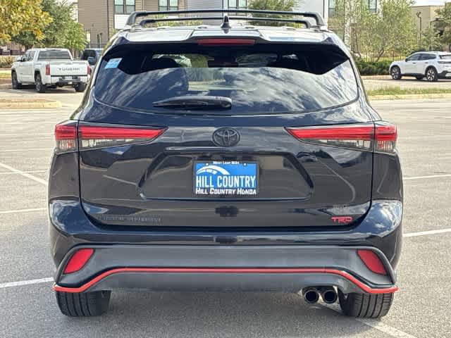 Used 2021 Toyota Highlander XSE FWD image 5