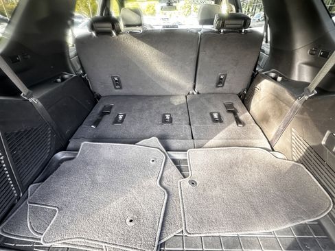 Used 2022 GMC Yukon SLT image 33