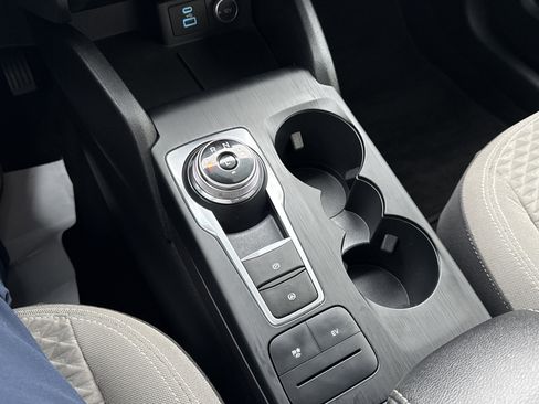 Used 2021 Ford Escape SE image 23