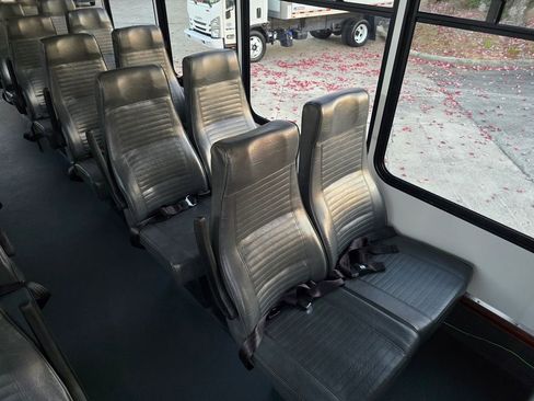 Used 2019 Ford F550 2WD Regular Cab Super Duty image 34