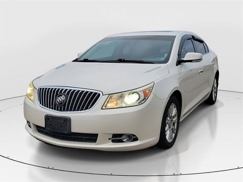 Used 2013 Buick LaCrosse Leather w/ Driver Confidence Package image 2